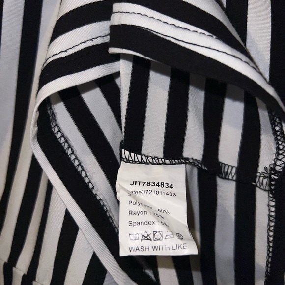 Salty Savage Striped Smiley/Sad face Grunge Crop Tee - Picture 4 of 4